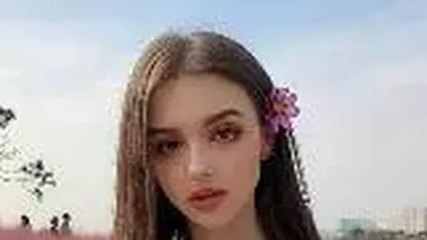 张韶涵坚定支持吴青峰：期待见证你夺冠时刻