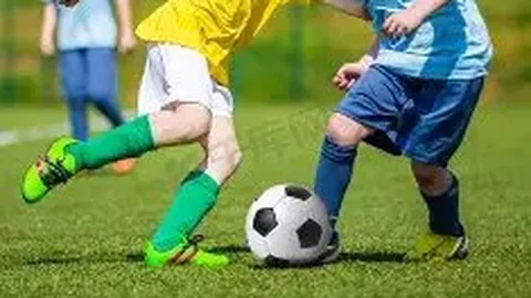 晓彤深夜晒健身成果感慨：众人皆好独我不足