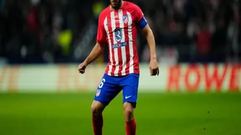 绝地反击！东契奇创历史新高，末节15分逆天改命，詹姆斯17+8助威，状元秀20投仅7中仍闪耀全场