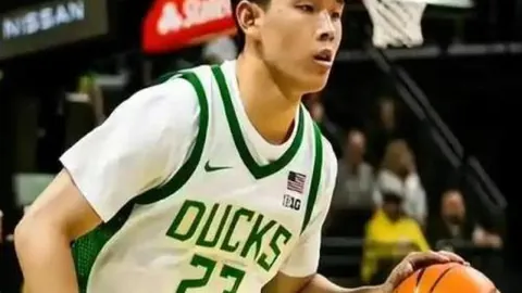 布莱顿教练狂甩战术纸，逆境逆转3-0击败切尔西4-0横扫南安普顿