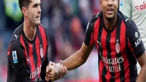 范戴克欧冠传奇之夜：帽子戏法助攻，书写球队辉煌胜利新篇章！